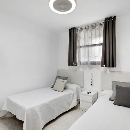 Fayser 108 Beachfront With Pool Semesterbostad *