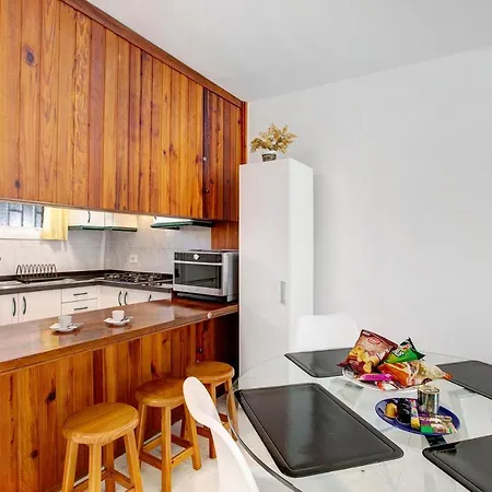 Semesterbostad Fayser 108 Beachfront With Pool *